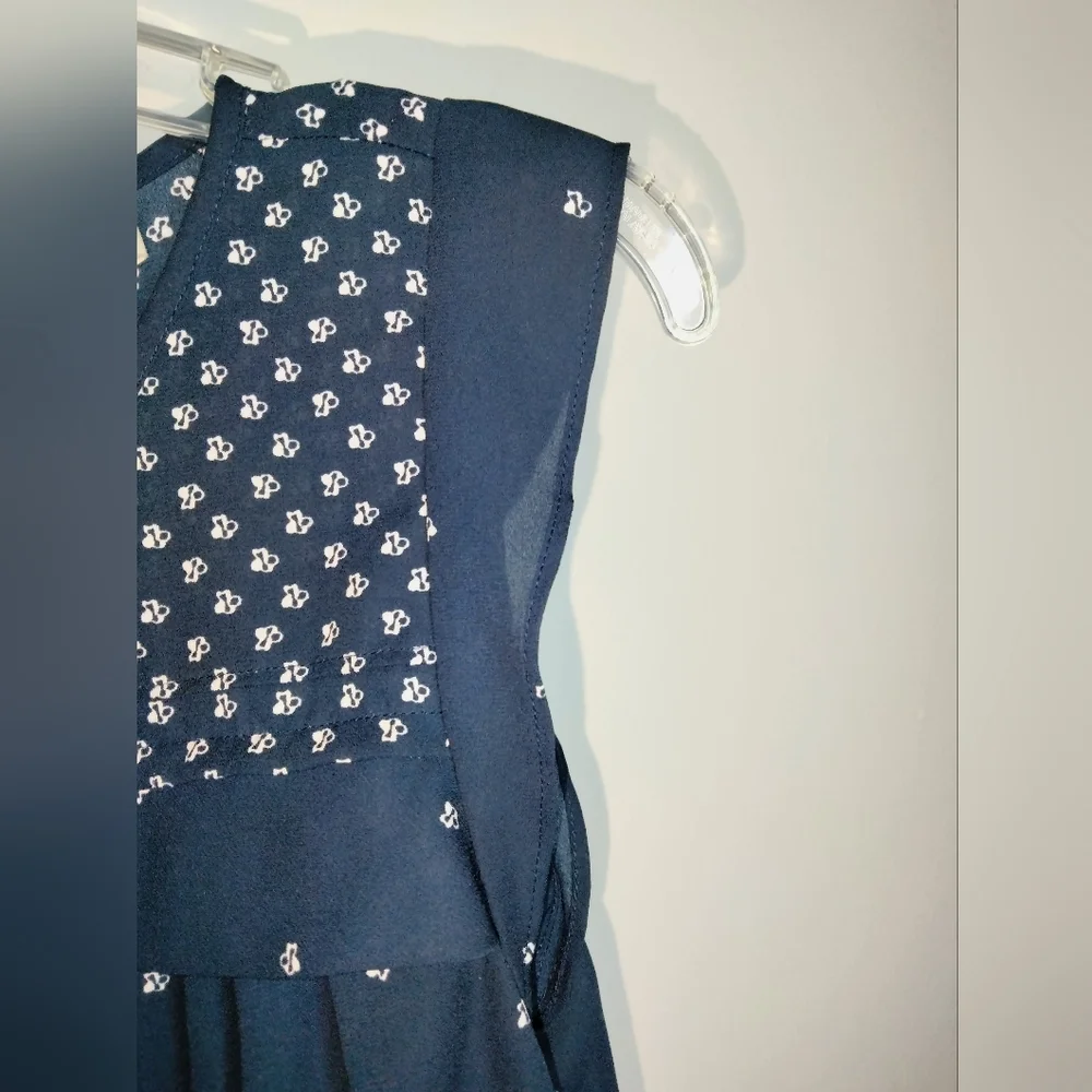 Loft (Size S) Navy Blue & White Print Butterfly Cap Sleeves Blouse